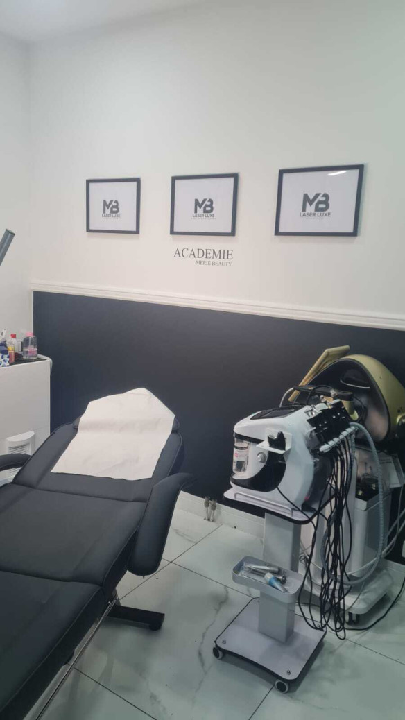 Merie Beauty Center & Academie, Deurne